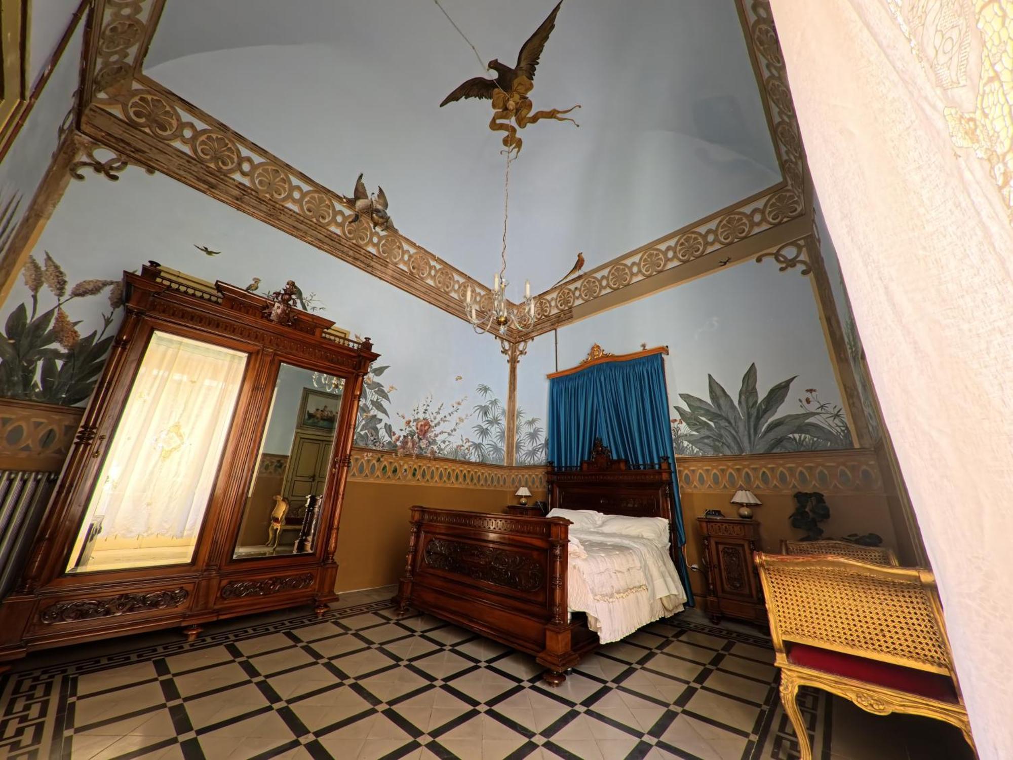 Palazzo Framarino Dei Malatesta - Noble Floor - XIV Century Giovinazzo Exterior foto