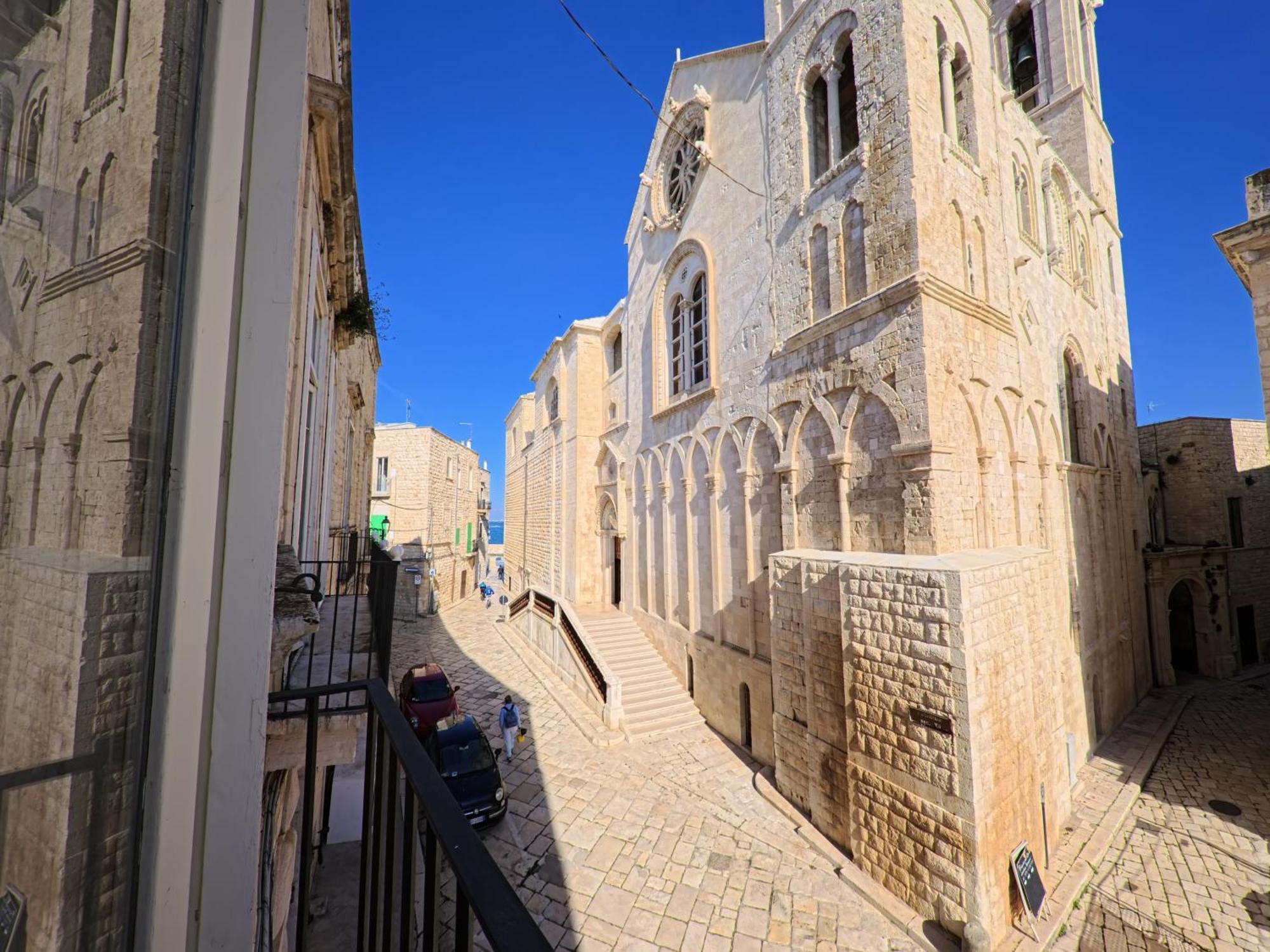 Palazzo Framarino Dei Malatesta - Noble Floor - XIV Century Giovinazzo Exterior foto